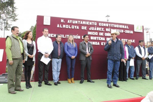 RED DE AGUA POTABLE EN TLALCILALCALPAN