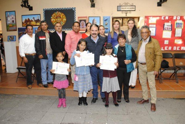 VICENTE ESTRADA CARTELES CONTRA OBESIDAD