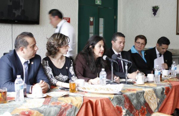 ALEJANDRA PARRA FLORES CONFERENCIA HUIXQUI