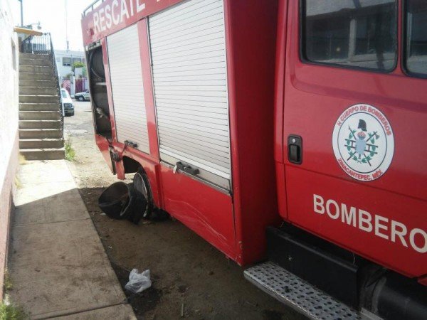 CARRO DE BOMBEROS 01