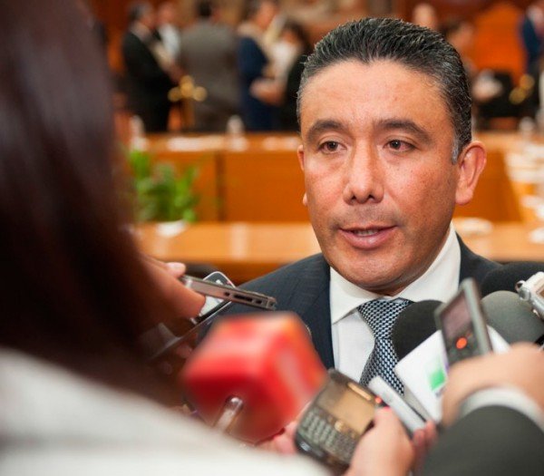 RECONOCE CRUZ ROA DIALOGO A PARTIDOS