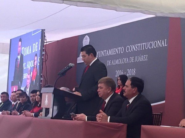 ADOLFO SOLIS TOMA DE PROTESTA