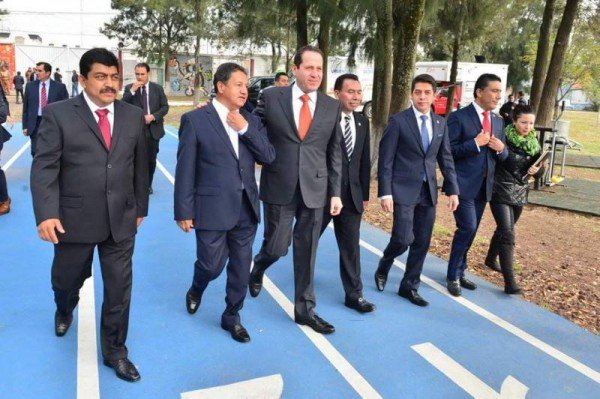 HIGINIO MARTINEZ TOMA PROTESTA TEXCOCO