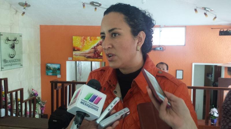 ANA YURIXI EN ENTREVISTA