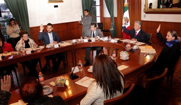 APRUEBAN BANDO MUNICIPAL 2016