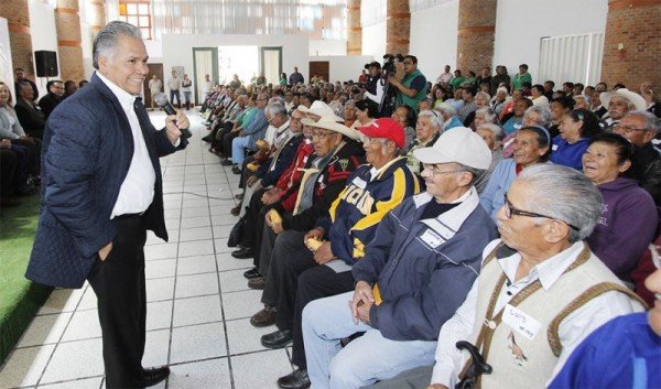 ADULTOS MAYORES EJEMPLO DE VIDA FZM