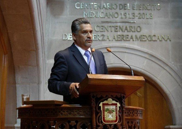 GERARDO PLIEGO DENUNCIA COBROS EXCESIVOS DE AGUA