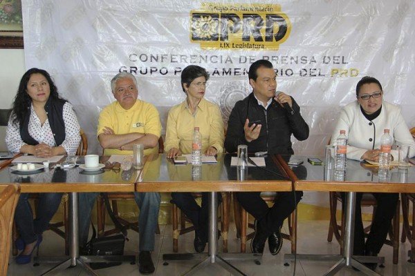 PRESENTARAN INICIATIVAS