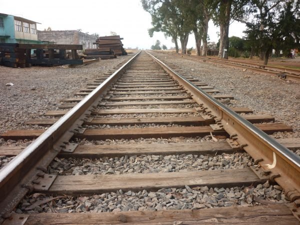 FERROCARRIL VIAS DE TREN