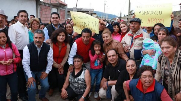 También se dio el banderazo de inicio de la Ampliación de la Línea de Conducción para el mejoramiento de servicio de agua potable, que beneficiara a la Colonia Zimbrones, La Virgen y La Joya en San Luis Mextepec.