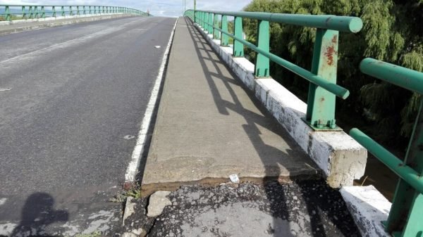 “... Respecto al puente considero que fue mal planeado, nada más consideran objetivos particulares y no objetivos en beneficio de la comunidad…” dijo, Ariel “N”, vecino de Lerma.