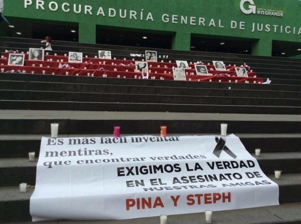 “Queremos justicia, que ningún caso que se impune, no más sangre, no más sangre para estos asesinos que matan por gusto o dinero”, expresaron