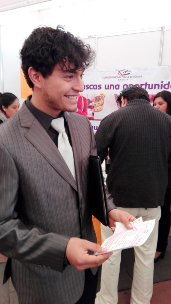 “... En la actualidad la problemática es la experiencia no? a veces no tienes la experiencia necesaria…” Eduardo Gallegos, licenciado en Administración de Empresas