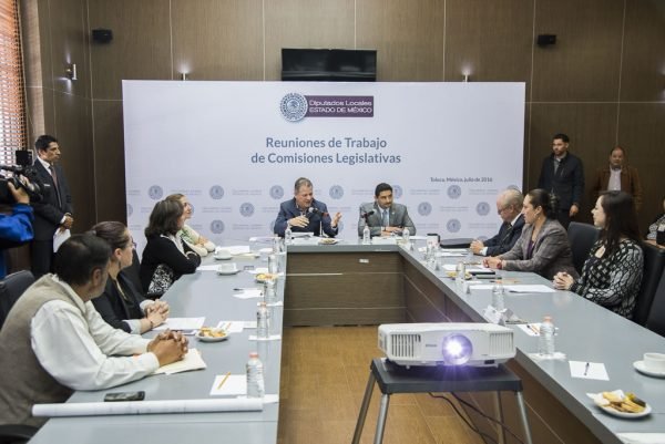 El objetivo es brindar certeza jurídica, favorecer los servicios públicos, así como la armonía y la paz social.