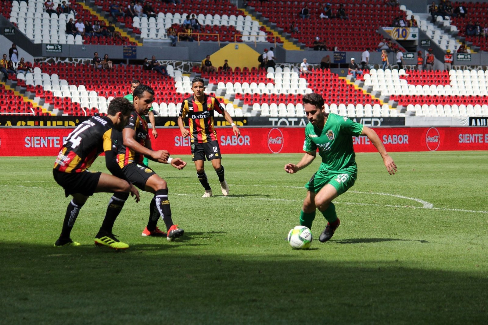 Leones Negros gana 3-0 a Potros UAEM - Diario Evolución